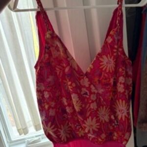Lulu's V neck bodysuit